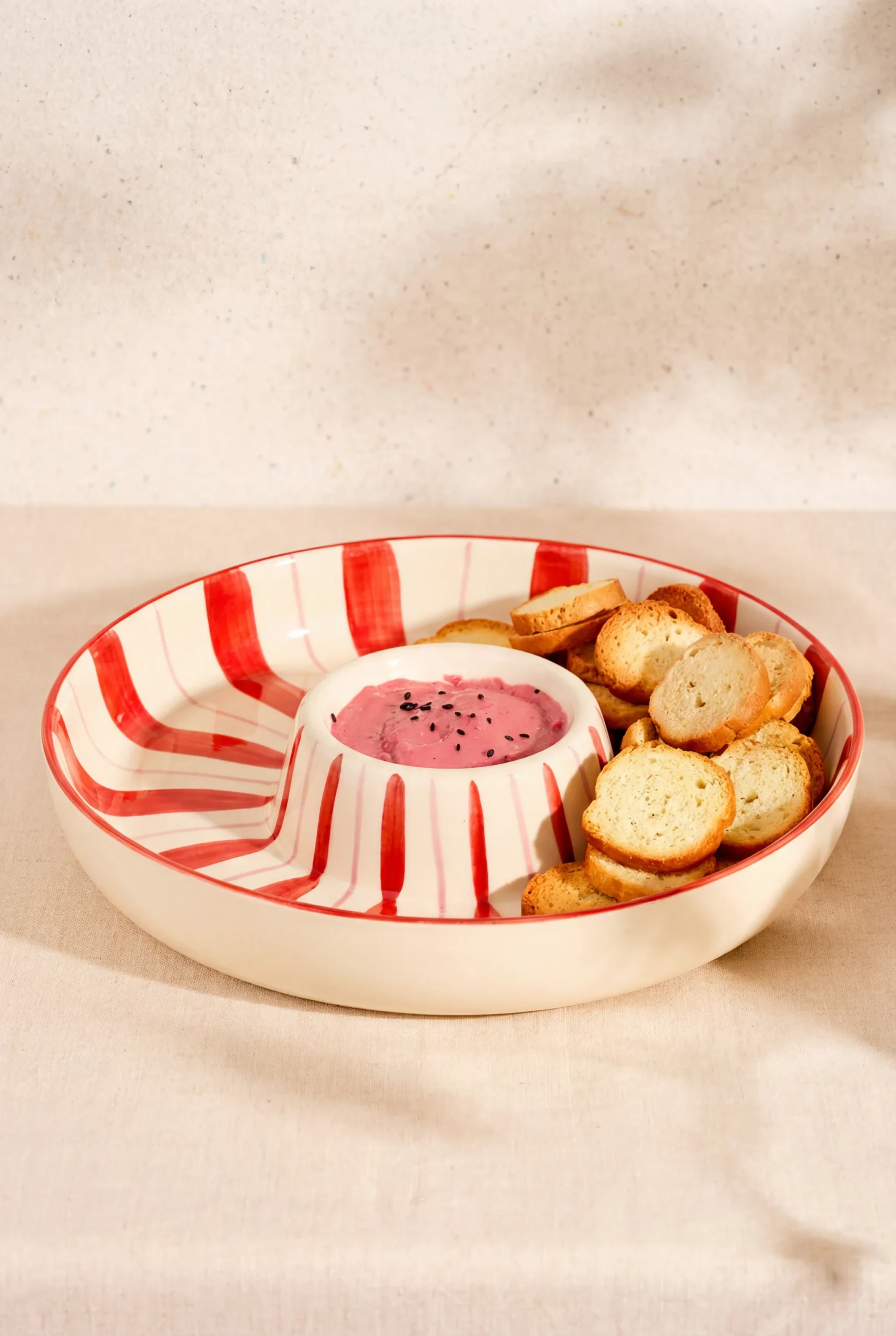 Niné - Lizzy Red/Pink Chip 'N Dip Bowl